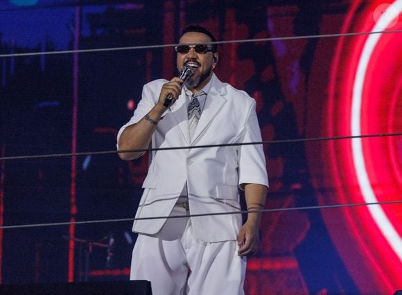 Belo é acusado de não pagar os honorários do advogado que o defendeu na ação. As informações são da colunista Fábia Oliveira, do portal Metrópoles