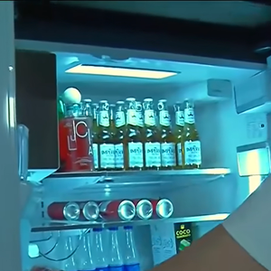 Entre os detalhes revelados por Andressa Suita está a estrutura externa do motorhome de Gusttavo Lima, que inclui televisão, chopeira, geladeira para bebidas, armazenamento e cozinha externa, reforçando o conforto do acampamento da família em Barretos