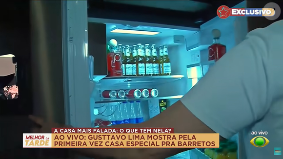 Entre os detalhes revelados por Andressa Suita está a estrutura externa do motorhome de Gusttavo Lima, que inclui televisão, chopeira, geladeira para bebidas, armazenamento e cozinha externa, reforçando o conforto do acampamento da família em Barretos