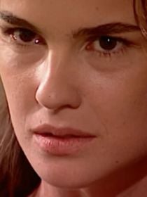 As lágrimas de Rosana: Resumo da novela 'Terra Nostra' (20 a 25/04) traz triste separação de mãe e filho, e ameaça de morte contra Giuliana