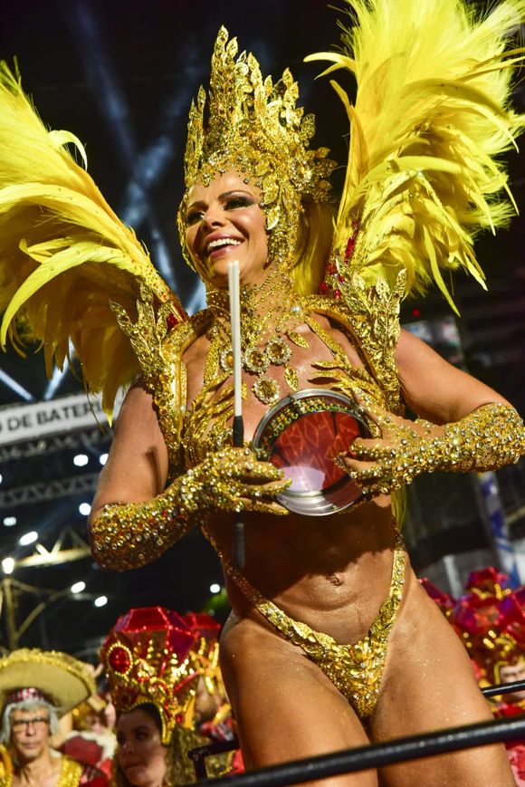 Carnaval 2025: Viviane Araujo é a rainha de bateria do Salgueiro