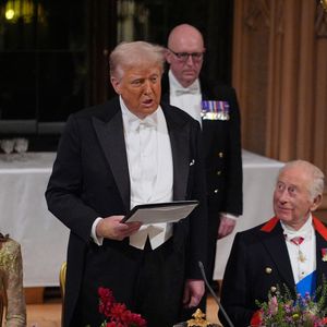 Diplomacia e protocolo: cerimônia incluiu conversas sobre a guerra na Ucrânia, comércio internacional e segurança global com o premiê Keir Starmer