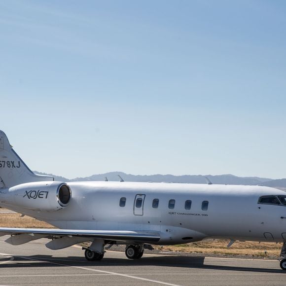 Avião do modelo Bombardier Challenger 300, mesmo utilizado por Luciano Huck, é avaliado em cerca de R$ 70 milhões e pode levar até 9 passageiros