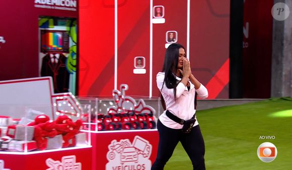 Gracyanne Barbosa escapou do Paredão na prova Bate e Volta