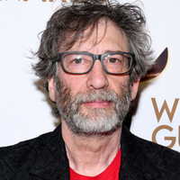 'Atos abusivos e humilhantes': Neil Gaiman é acusado de abuso sexual e tráfico humano junto com a ex-mulher. Entenda!