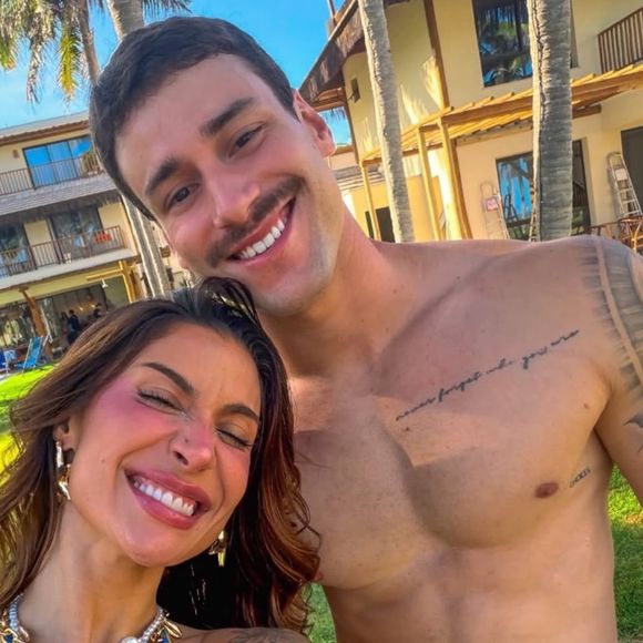 O modelo Helcio publicou uma foto com Bianca Andrade em seu story. A empresária já havia exposto que os dois estavam se conhecendo melhor