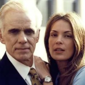 'Ela é intratável': Há 27 anos, Francisco Cuoco e Carolina Ferraz protagonizaram 'climão' em famosa novela da Globo - e teve até beijo recusado