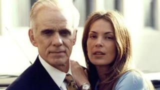 'Ela é intratável': Há 27 anos, Francisco Cuoco e Carolina Ferraz protagonizaram 'climão' em famosa novela da Globo - e teve até beijo recusado