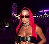 Look de Deborah Secco no Lollapalooza 2023 tinha lingerie à mostra