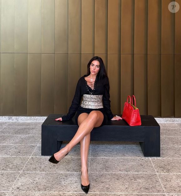Antes da fama, Georgina Rodríguez trabalhou na Massimo Dutti e contou que costumava observar as vitrines de luxo durante seus passeios por Madri