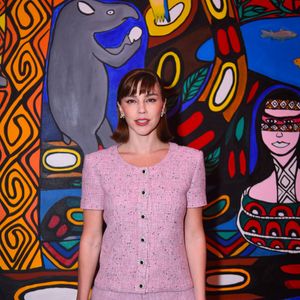 A leveza do tule e a estrutura do tweed deram um visual inesquecível a Alice Wegmann