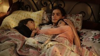 Resumo da novela 'Força de Mulher' de segunda-feira (16/12): Bahar passa mal, esconde dos filhos, e algo ruim acontece