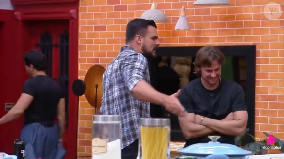A Fazenda 18: Daniel Erthal chamou Renê de “otário” durante discussão após a dinâmica de vetos