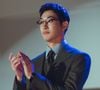 No novo dorama da Netflix, ele é o irmão mais velho de Beom-woo que trama para sua demissão da empresa para ficar com o prestígio