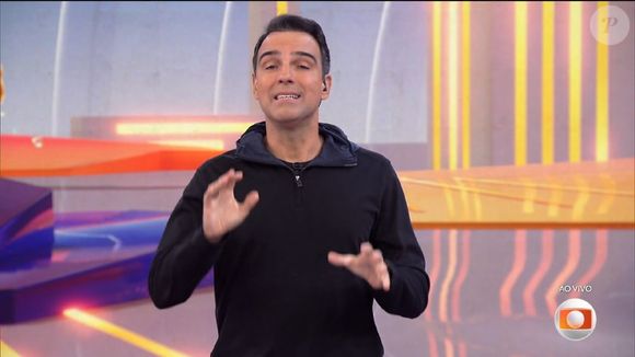 Tadeu Schmidt anunciou a saída de Camilla do 'BBB 25' e deixou internautas em choque