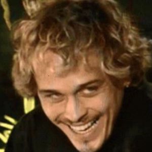 Alexandre (Guilherme Fontes), de 'A Viagem', assusta Petra Mattar, filha de Maurício Mattar