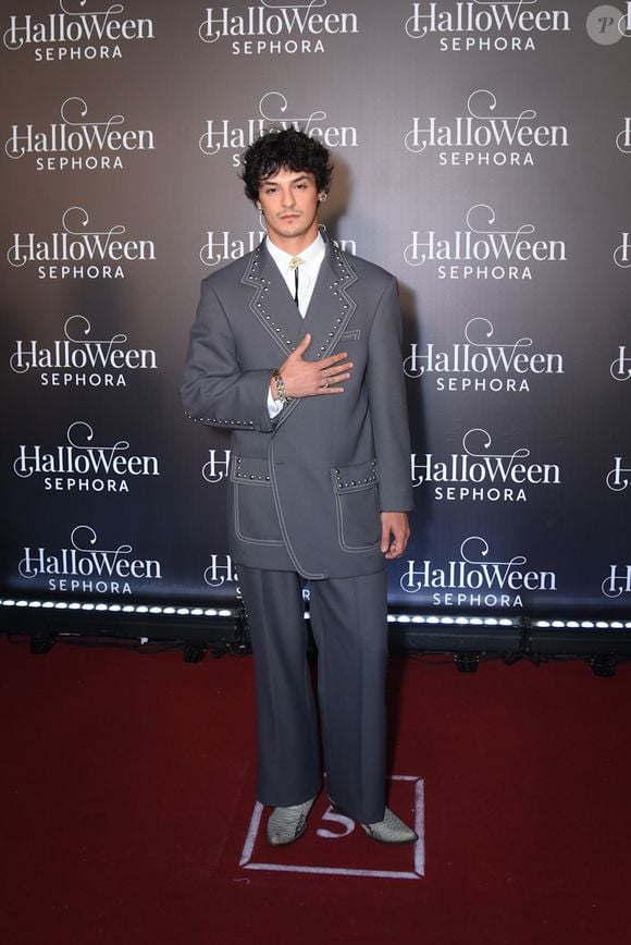 Baile de Halloween da Sephora 2025: ator de 'Vale Tudo', Pedro Waddington esbanjou beleza no evento, mas não foi fantasiado
