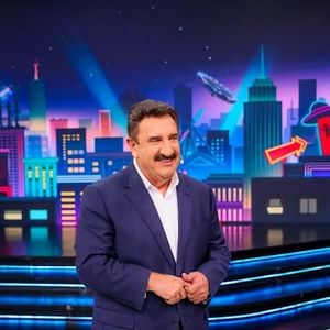 Ratinho era um dos garotos-propaganda do CredCesta, o cartão de consignado do banco Master