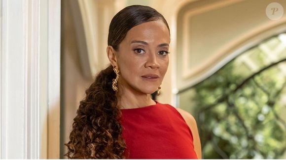 Tânia (Aline Borges), ex-mulher de Jaques, voltará disfarçada de enfermeira nesta quinta, 6 de novembro.