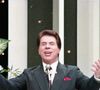 Silvio Santos retornou para seus programas de domingo em 21 de fevereiro de 1988 após 4 semanas de ausência para tratamento nas cordas vocais