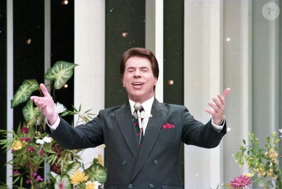 Silvio Santos retornou para seus programas de domingo em 21 de fevereiro de 1988 após 4 semanas de ausência para tratamento nas cordas vocais