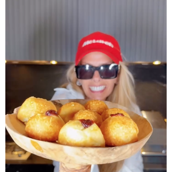 Leve para assar na airfryer por cerca de 10 a 15 minutos, até que a massa fique douradinha e super crocante