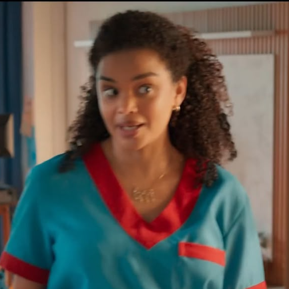 Lucy Ramos deixa sua marca como a Juli na novela 'Por Você'