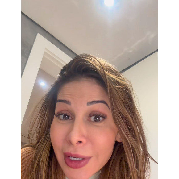 "Não ponham esta merda na bunda! Eu fui enganada há muitos anos. Tem 20 anos que eu fiz isso", desabafou Maíra Cardi