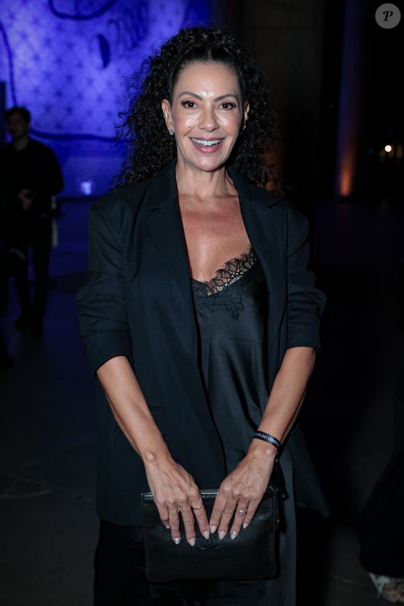 A maioria das famosas apostou em um look preto, tal como Fabíula Nascimento para evento de cinema carioca