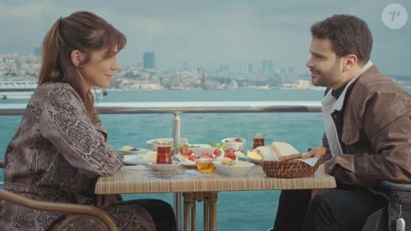 Raif se diverte com reação de ciúmes de Ceyda na novela 'Força de Mulher' no capítulo de 13 de junho de 2025, sexta-feira