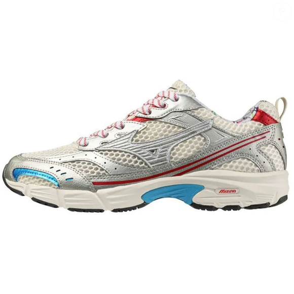 Nem New Balance, nem Olympikus: o Mizuno MZR Osaka Day aposta em contraste de cores e vira destaque nos dias nublados com visual inspirado no cinema e no street style
