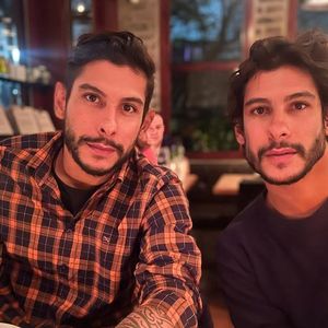 Internet em chamas! Fãs reagem à aparição do gêmeo de Shia com piadas e comparações inusitadas que tomaram conta das redes sociais