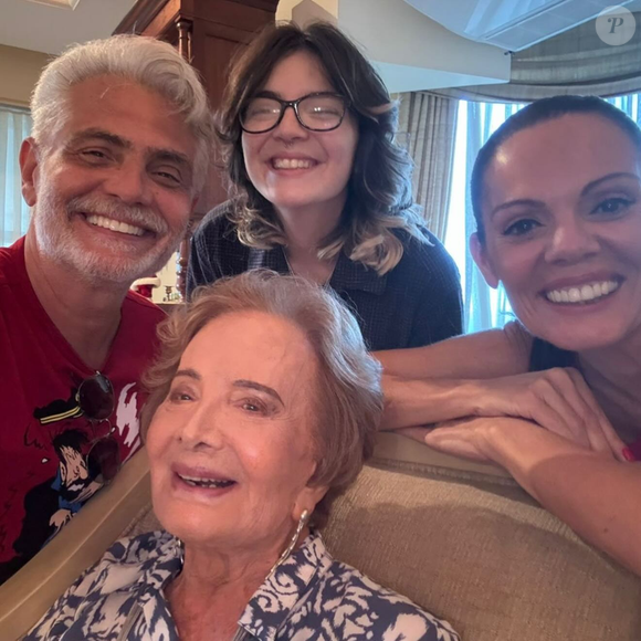 Gloria Menezes acolheu com amor e respeito o neto Theo após ele revelar transsexaulidade para família