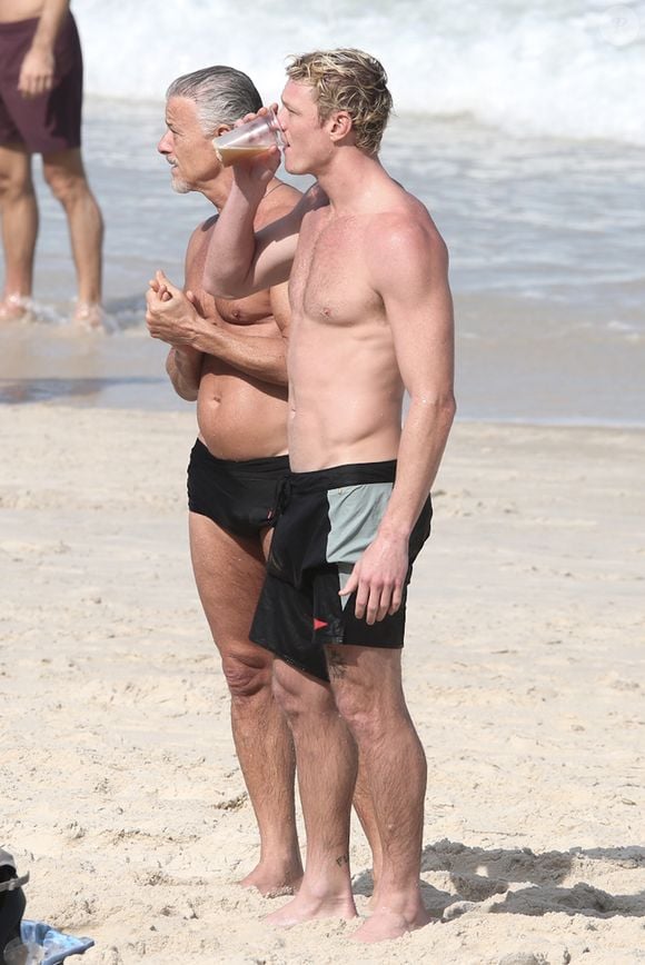 Aos 63 anos, Marcello Novaes impressionou pela boa forma em um raro momento de lazer com Pedro Novaes, ator de 'Garota do Momento' e 'Três Graças'