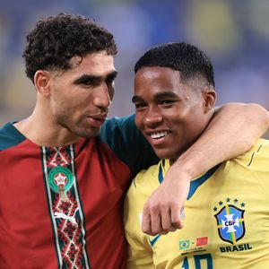 Endrick esteve presente no jogo do Brasil contra o Marrocos na Copa do Mundo, mas ficou apenas no banco de reservas