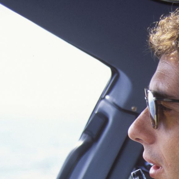 Adriane Galisteu namorava com Ayrton Senna há mais de um ano quando o piloto morreu