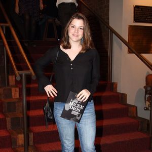 Alice Wegmann exaltou camiseta em casamento: 'A t-shirt me permitiu dançar ainda mais solta no casamento. Eu tava livre, leve, me diverti horrores'