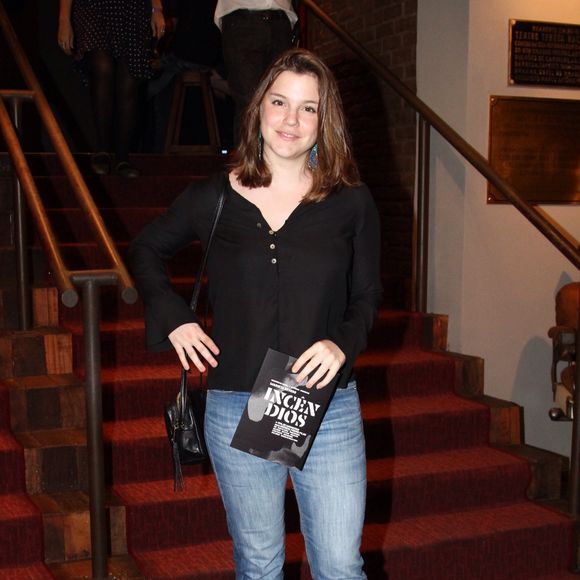 Alice Wegmann exaltou camiseta em casamento: 'A t-shirt me permitiu dançar ainda mais solta no casamento. Eu tava livre, leve, me diverti horrores'