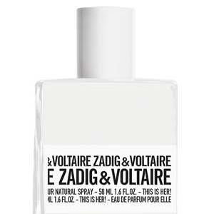 Sucesso entre a Geração Z, o This Is Her, da Zadig & Voltaire, conquistou fãs com sua combinação quente, cremosa e marcadamente adocicada, tornando-se uma das fragrâncias mais desejadas da categoria
