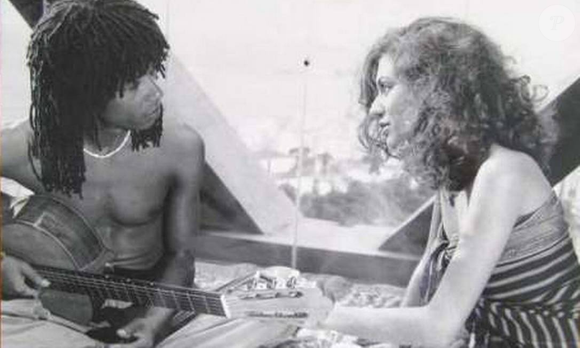 Djavan falou sobre o caso extraconjugal com Patrícia Pillar em entrevista à Playboy. Cantor descreveu o relacionamento como um período de sofrimento pessoal