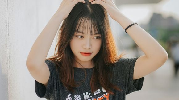 Este é o método de lavagem japonês: ele fará com que seu cabelo cresça mais forte, saudável e brilhante