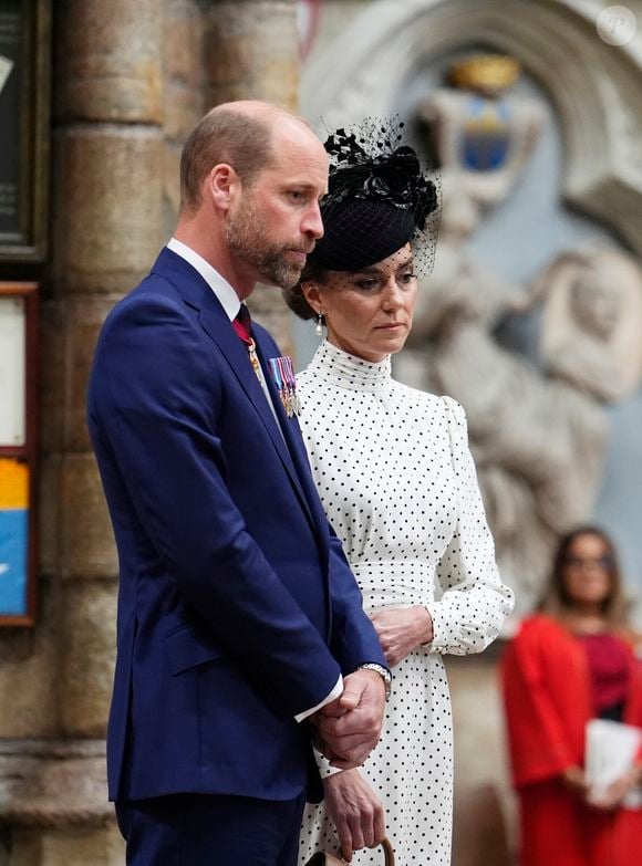 Príncipe William contou aos filhos sobre o câncer da mulher, Kate Middleton