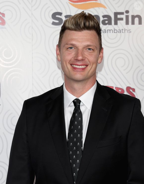 Nick Carter é acusado de estuprar uma jovem após ela se recusar a transar sem camisinha