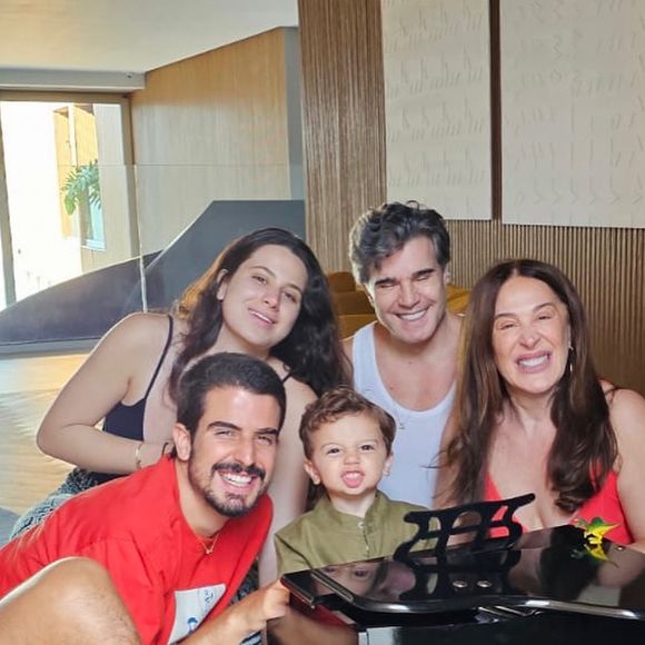 Claudia Raia também é mãe de Enzo e Sophia