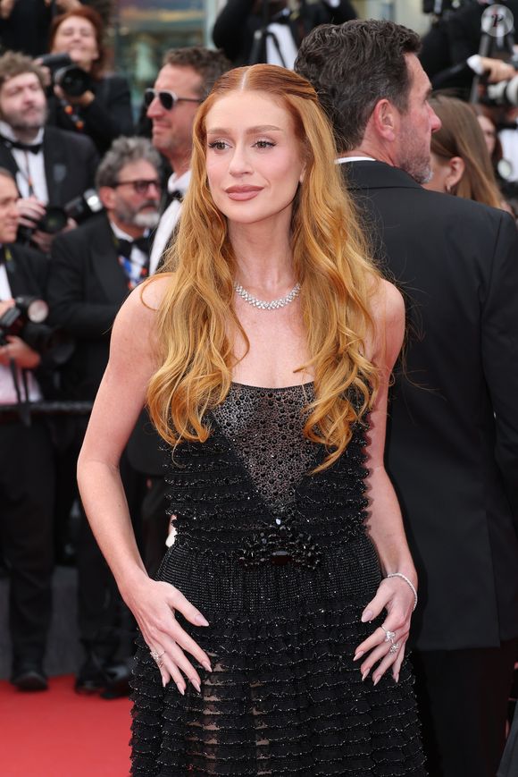 Marina Ruy Barbosa leva transparência ao limite no tapete vermelho de Cannes