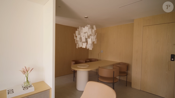 Filho de arquiteto, o cantor revela ter olhar crítico para design e decoração