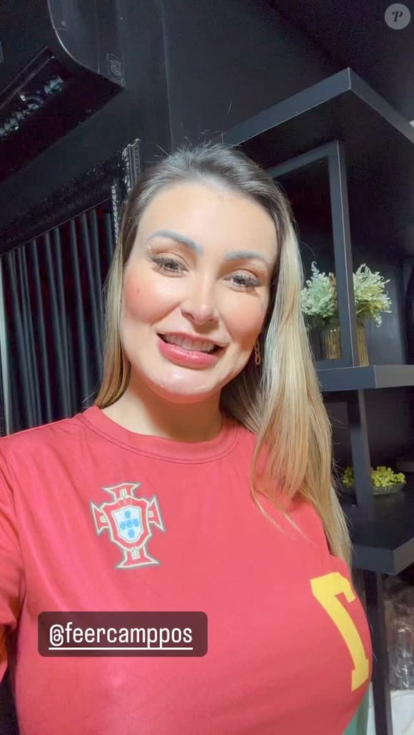 "Foi uma história fod*, eu tinha provas, prints, o número dele. Se tu deu a tua palavra para mim, tem que cumprir. Eu cobrava, ia dar de graça? Me respeita. Ele não me pagou. Posso ter sido put*, mas me dou ao respeito. Não me importa se tu é o fod*, cumpre tua palavra que vai estar de boa".