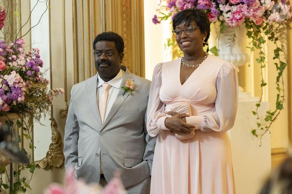 Consuêlo (Belize Pombal) mostra insatisfação em relação ao casamento com Jarbas (Leandro Firmino), na novela 'Vale Tudo', capítulo de segunda-feira, 21 de julho de 2025