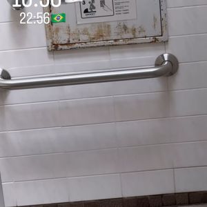 Virginia Fonseca mostrou aos seguidores os detalhes de um banheiro super diferente que viu, durante a viagem pelo Japão.