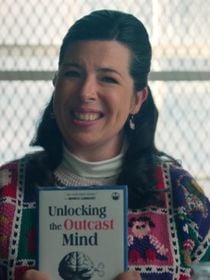 Desempregada, atriz que estrelou a 6ª série mais assistida da Netflix, com 119,3 milhões de visualizações, vai perder seu plano de saúde